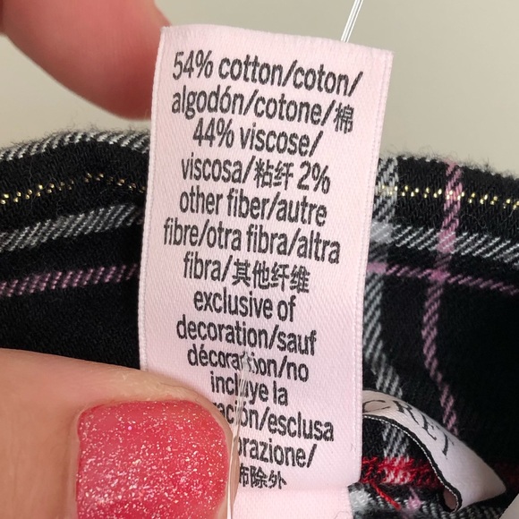 Victoria’s Secret M Plaid Flannel Button Down Top - Picture 6 of 8